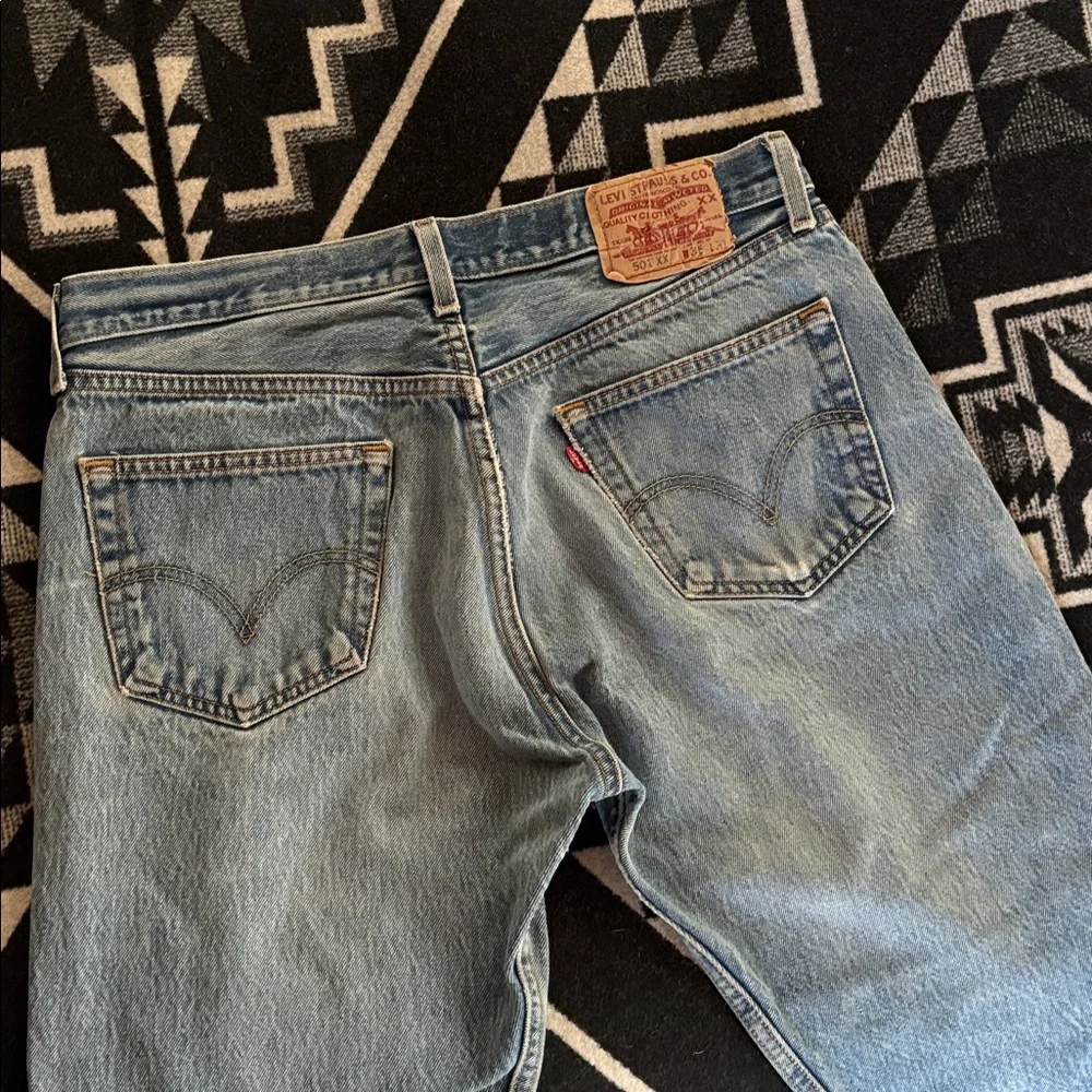 Vintage Distressed Levis 501xx Jeans_5